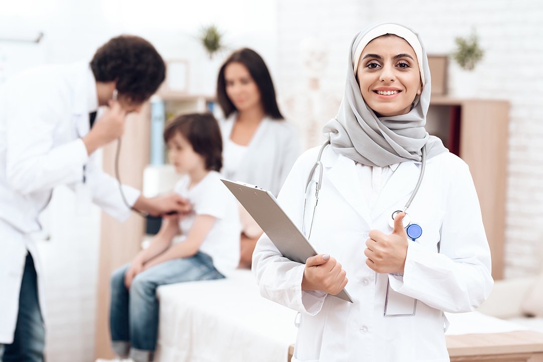 Female muslim doctor