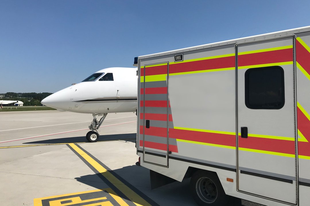 Ambulans aracı ve uçağı