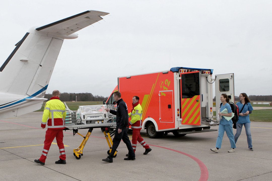 Ambulanzflug für ein herzkrankes Kind aus Polen