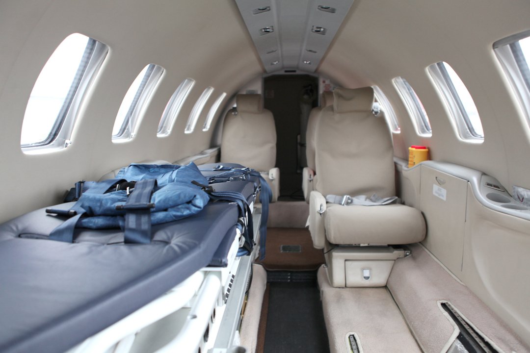 interior de avión ambulancia